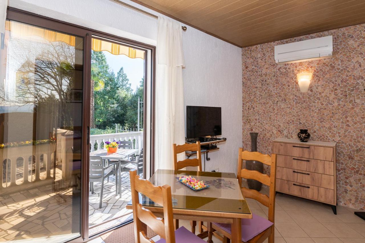 Apartments Villa Salona Опатия Экстерьер фото