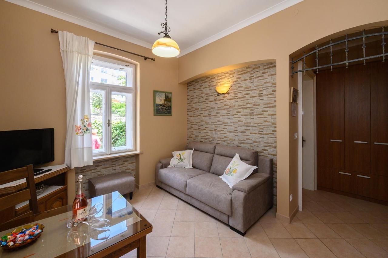 Apartments Villa Salona Опатия Экстерьер фото